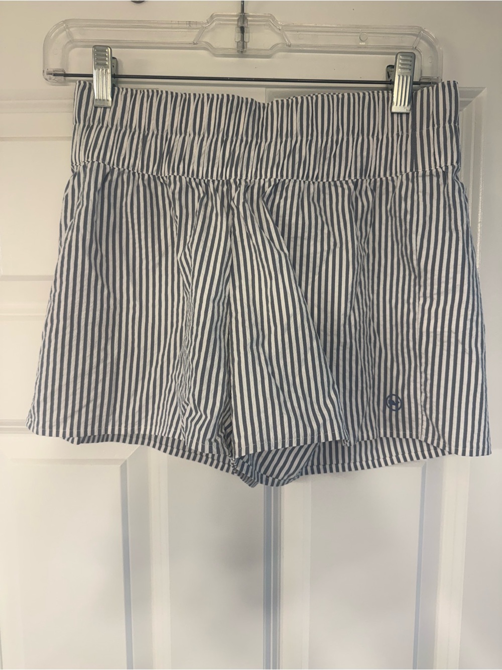 Vineyard Vines Performance Striped Grey & White Women’s Shorts with Waist Tie